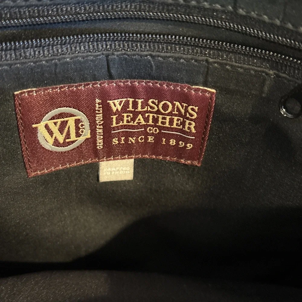 Vtg 80's Wilson's Leather Black Messenger Shoulder Bag Camera Vacation Travel